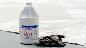 Break the Mold: Tent Mold Cleaner – 4 Gallon Case