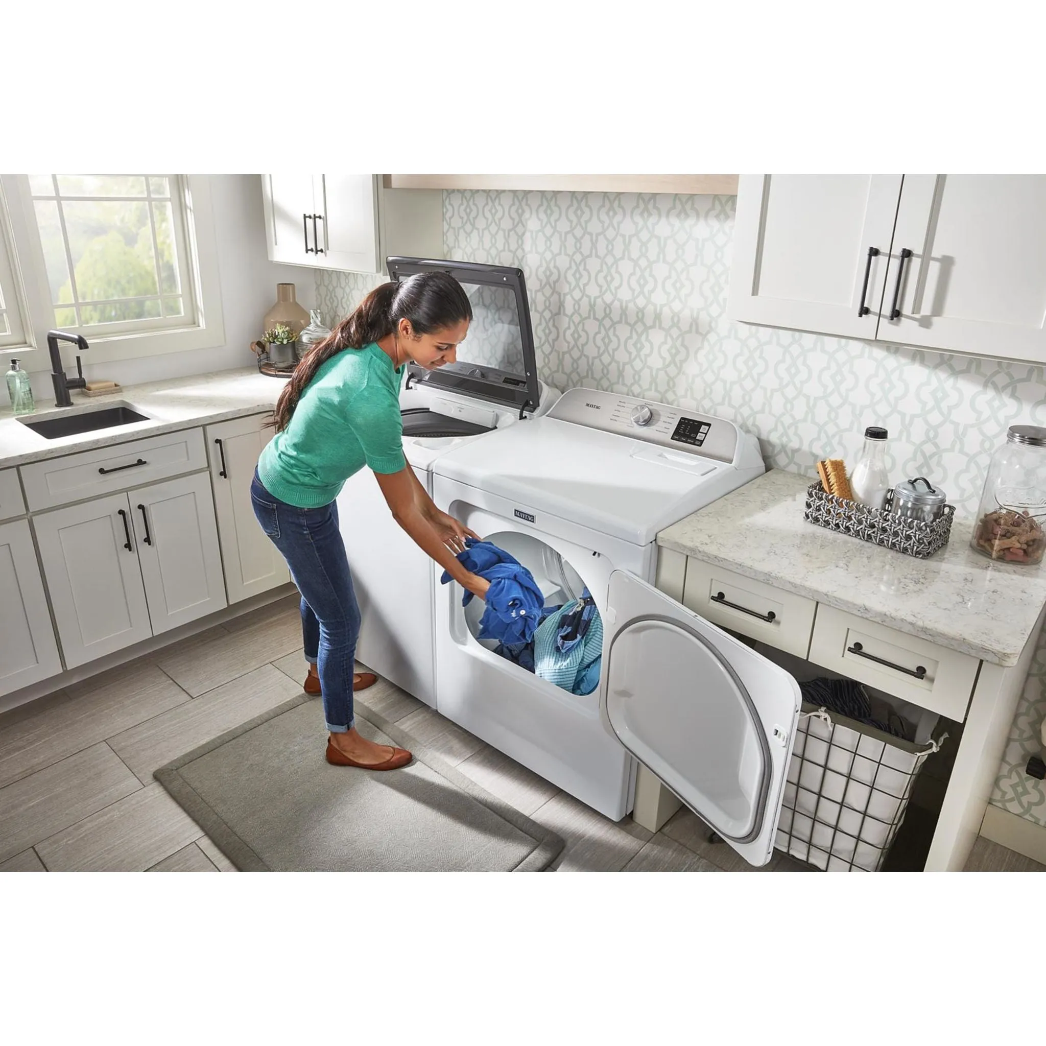 Maytag Top Load Washer with Deep Fill - 5.5 cu. ft. (MVW6200KW)